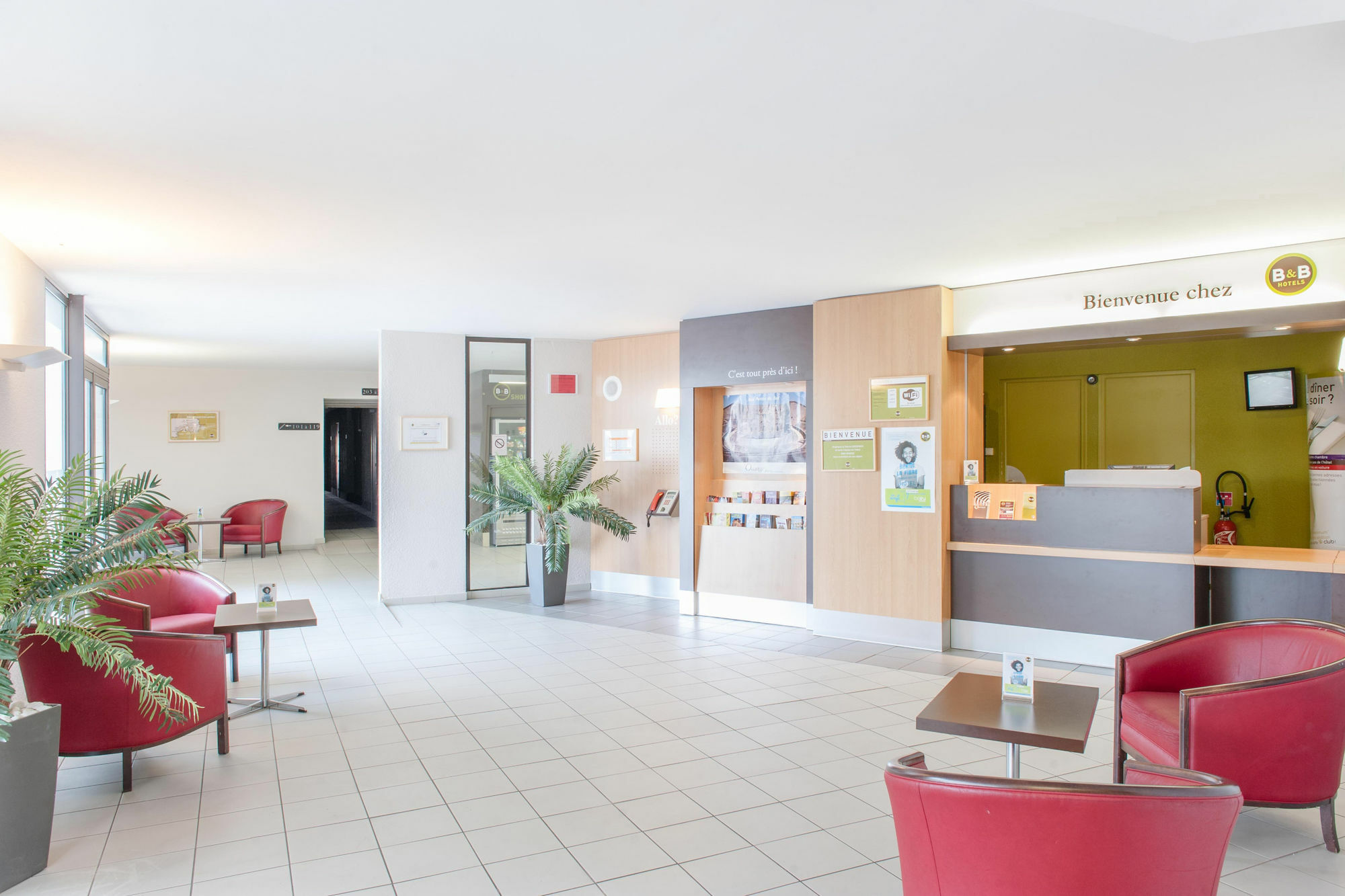 B&B Hôtel ORANGE - Échangeur A7 A9 Orange (Vaucluse) Exterior foto