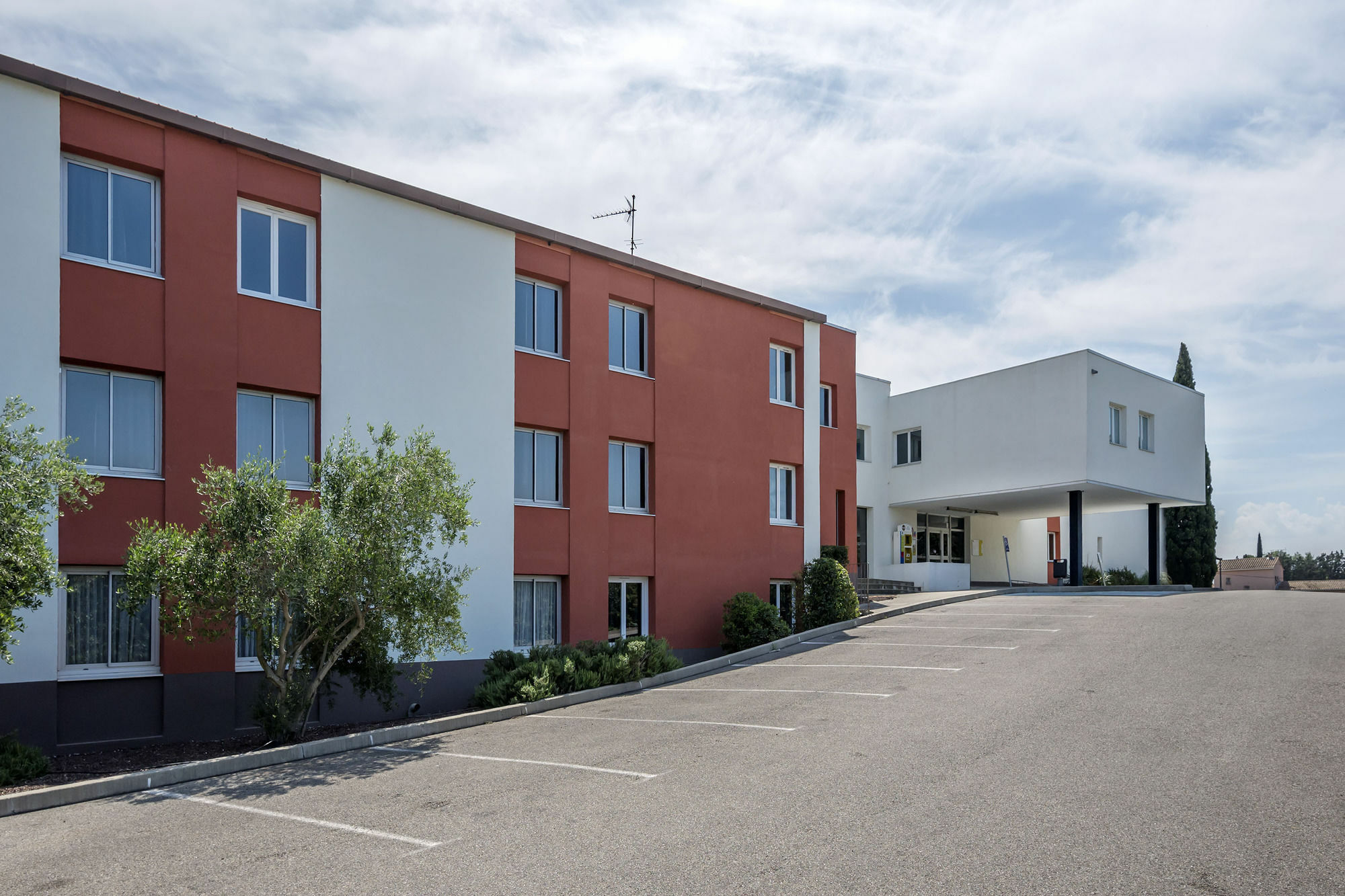 B&B Hôtel ORANGE - Échangeur A7 A9 Orange (Vaucluse) Exterior foto