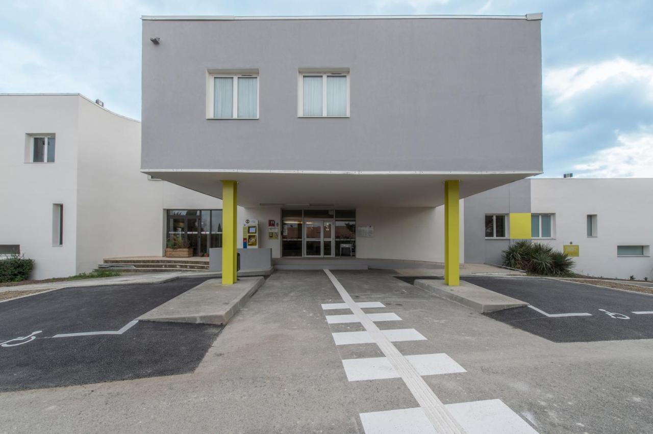 B&B Hôtel ORANGE - Échangeur A7 A9 Orange (Vaucluse) Exterior foto